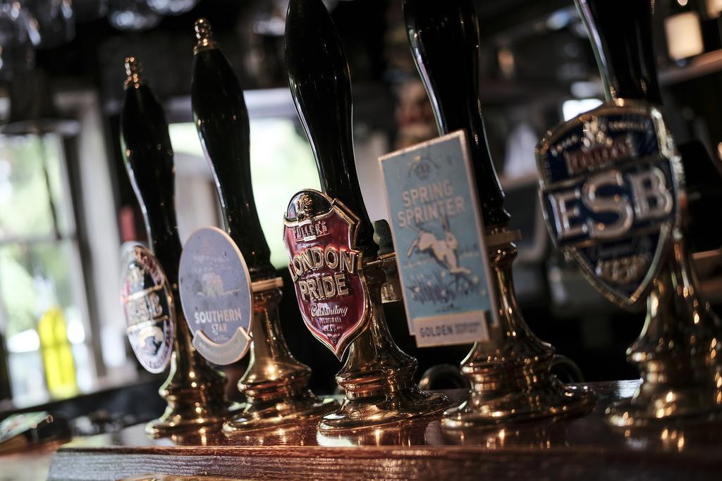 Bull Inn Reading Exteriér fotografie